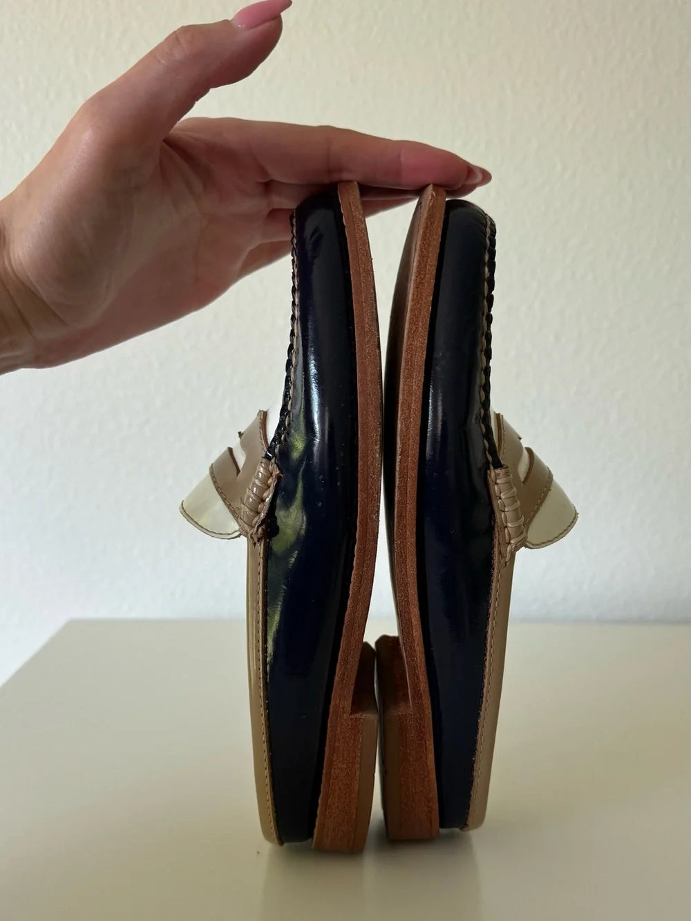 G.H. Bass & Co. Weejuns Tri-Color Diane Penny Slides, White, Tan & Navy 5.5 - Picture 3 of 10